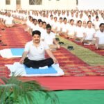 योग के रंग में रंगी मेरठ पुलिस