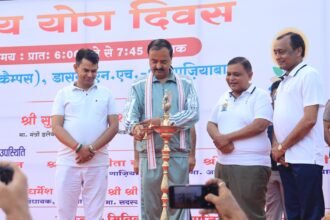 गाज़ियाबाद में योग दिवस की भव्य छटा, उप मुख्यमंत्री केशव मौर्य