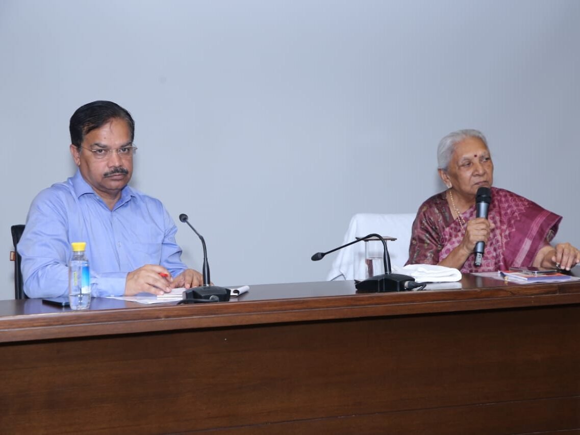आधुनिक पुलिसिंग का मंच बना ग्रेटर नोएडा, राज्यपाल आनंदीबेन पटेल ने टाइम सम्मान समारोह में किया उत्कृष्ट पुलिस कर्मियों का अभिनंदन 2 WhatsApp Image 2025 06 23 at 6.59.25 PM edited