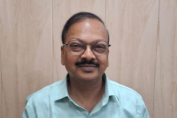 Now better facilities are available at lower taxes, Nagar Nigam is providing water and sewer facilities at a cheaper rate than GDA