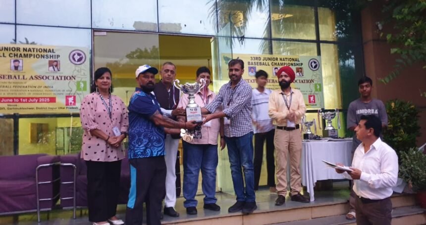 In the national junior baseball competition, both the categories won