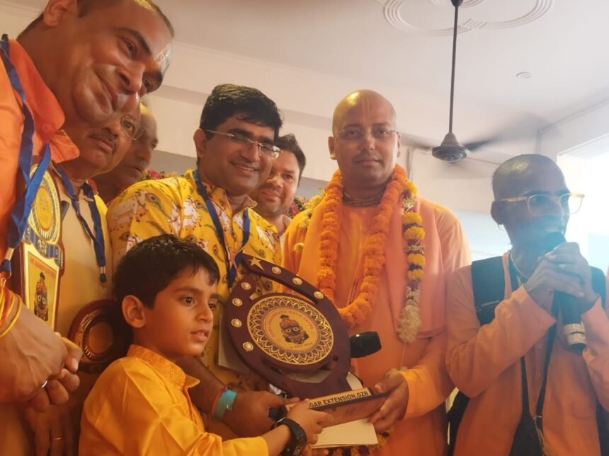 Harinam resonates on the streets of Rajnagar Extension
