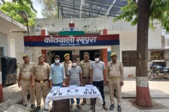 Mobile Phones worth ₹10 lakh recovered, three employees arrested. IMAGE CREDIT TO GREATER NOIDA POLICE.