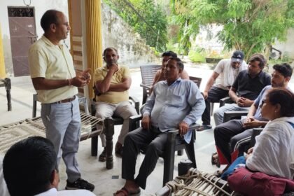 Teachers Step Up to Save Schools CREDIT TO IMAGE TEACHER ASSOCIATION