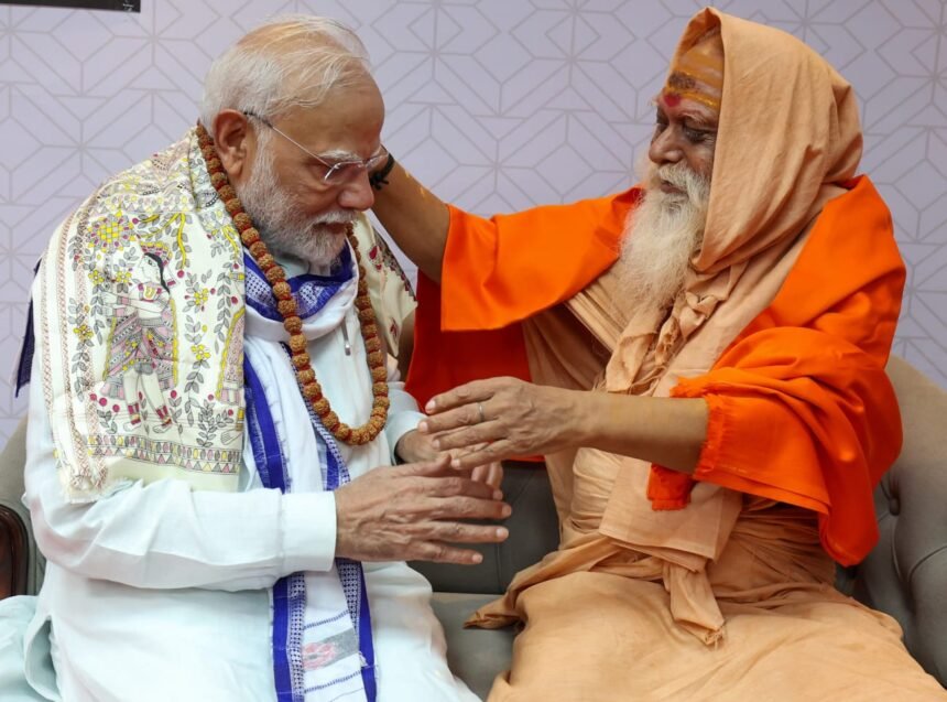 Prime Minister Modi & संत शक्ति शरणानंद सरस्वती ! IMAGE CREDIT TO PM