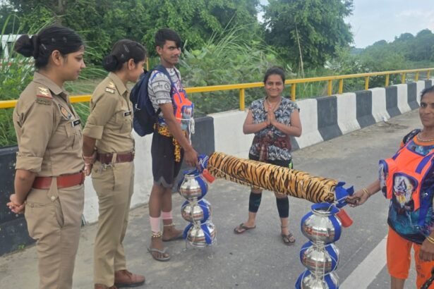 Vigilant guardian on the path of faith IMAGE CREDIT TO POLICE