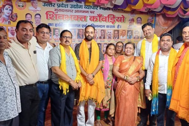 Dedicated Trade Association Organized a Camp During Shravan Seva in Muradnagar IMAGE CREDIT TO POLICE