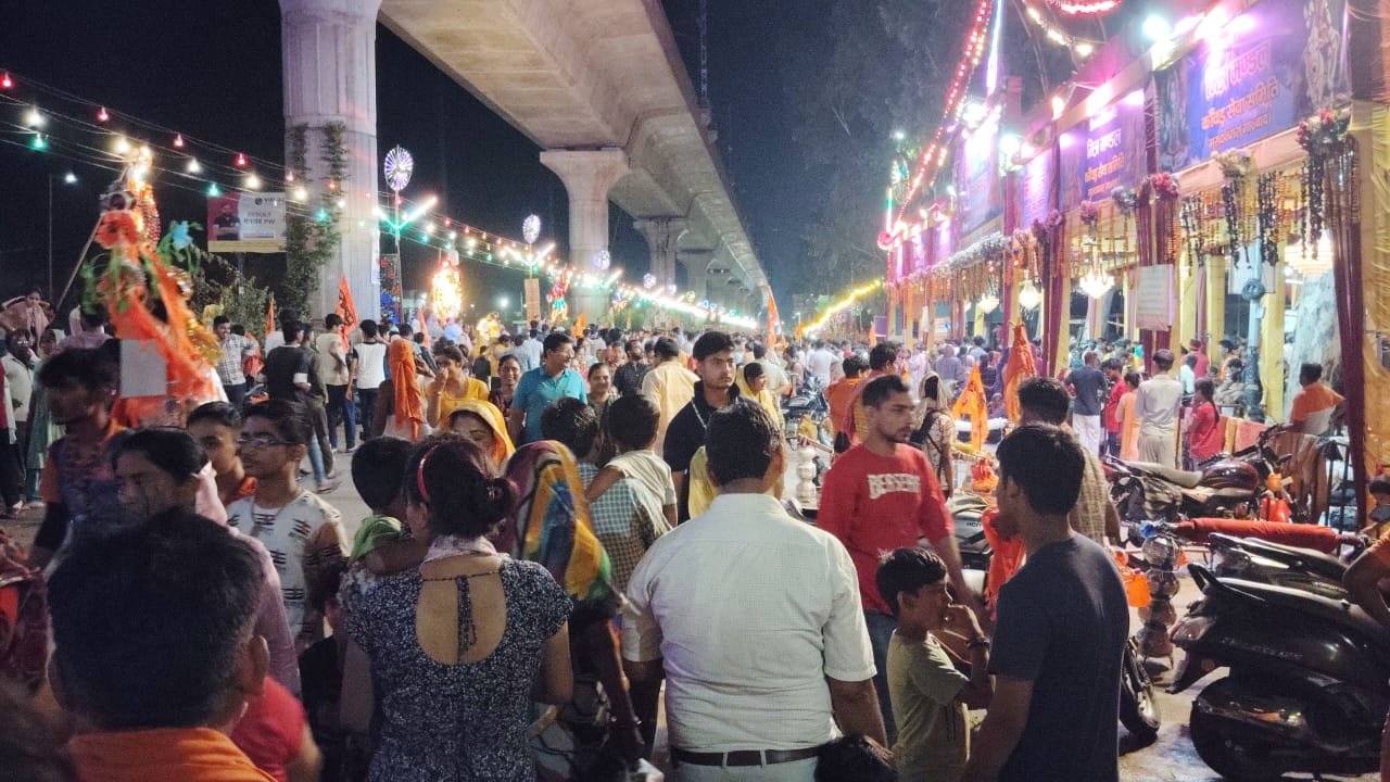 Delhi-Meerut highway immersed in the river of Shiva devotion IMAGE CREDIT TO REPORTER