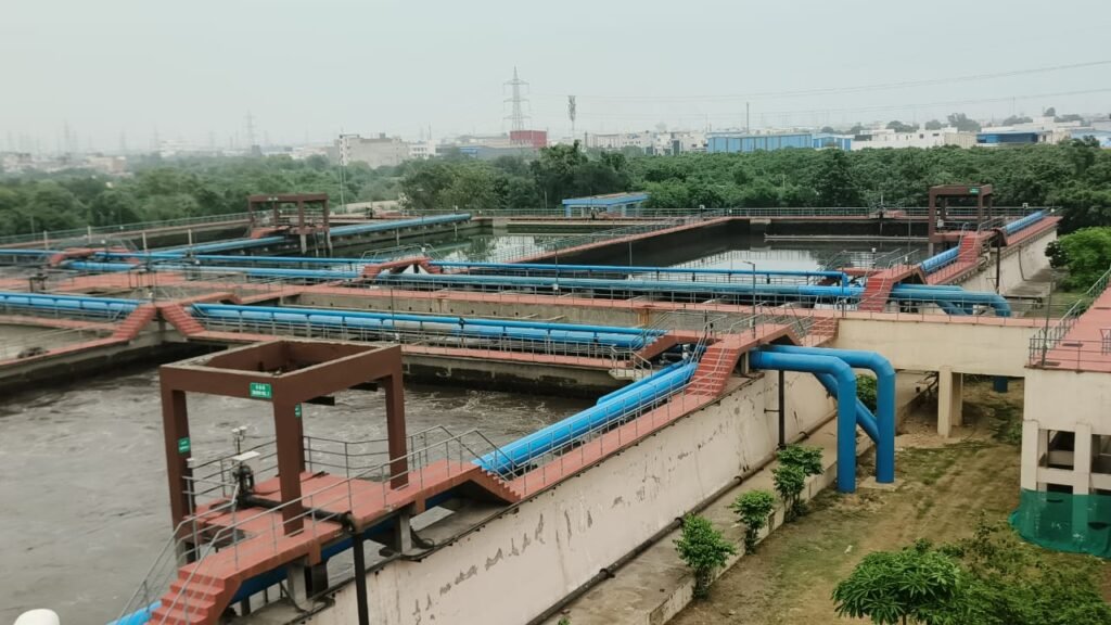 Greater Noida के STP होंगे हाईटेक, शोधित जल होगा और भी शुद्ध, उद्योगों में होगा उपयोग 2 WhatsApp Image 2025 07 24 at 7.30.51 PM