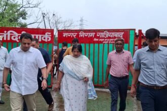 Mayor and Commissioner inspected Nandi Park Gaushala; facilities good, progress steady IMAGE CREDIT TO NAGAR NIGAM
