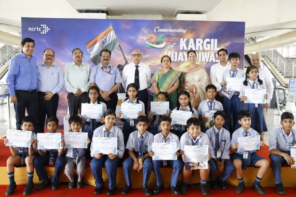 New Ashok Nagar स्टेशन पर Kargil के वीरों को समर्पित स्मारक ज़ोन का शुभारंभ, एनसीआरटीसी ने श्रद्धांजलि में रचा इतिहास 2 WhatsApp Image 2025 07 25 at 7.08.54 PM