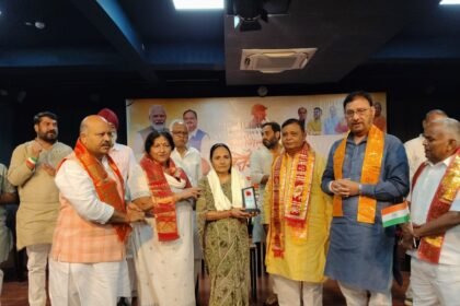 BJP Mahanagar Pays Tribute to Heroes in Kavinagar, Families Honored IMAGE CREDIT TO BJP