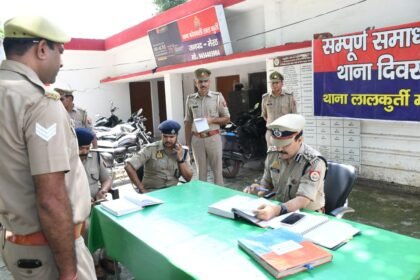 Shocking Raid by DIG at Lal Kurti Police Station IMAGE CREDIT TO POLICE