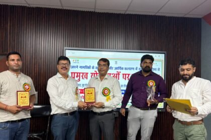 Awareness program for youth held in Ghaziabad to provide information about government schemes IMAGE CREDIT TO MERA YUVA BHARAT