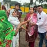Indira Singh Reaches Out to Needy Stranded in Monsoon Troubles IMAGE CREDIT TO REPORTER