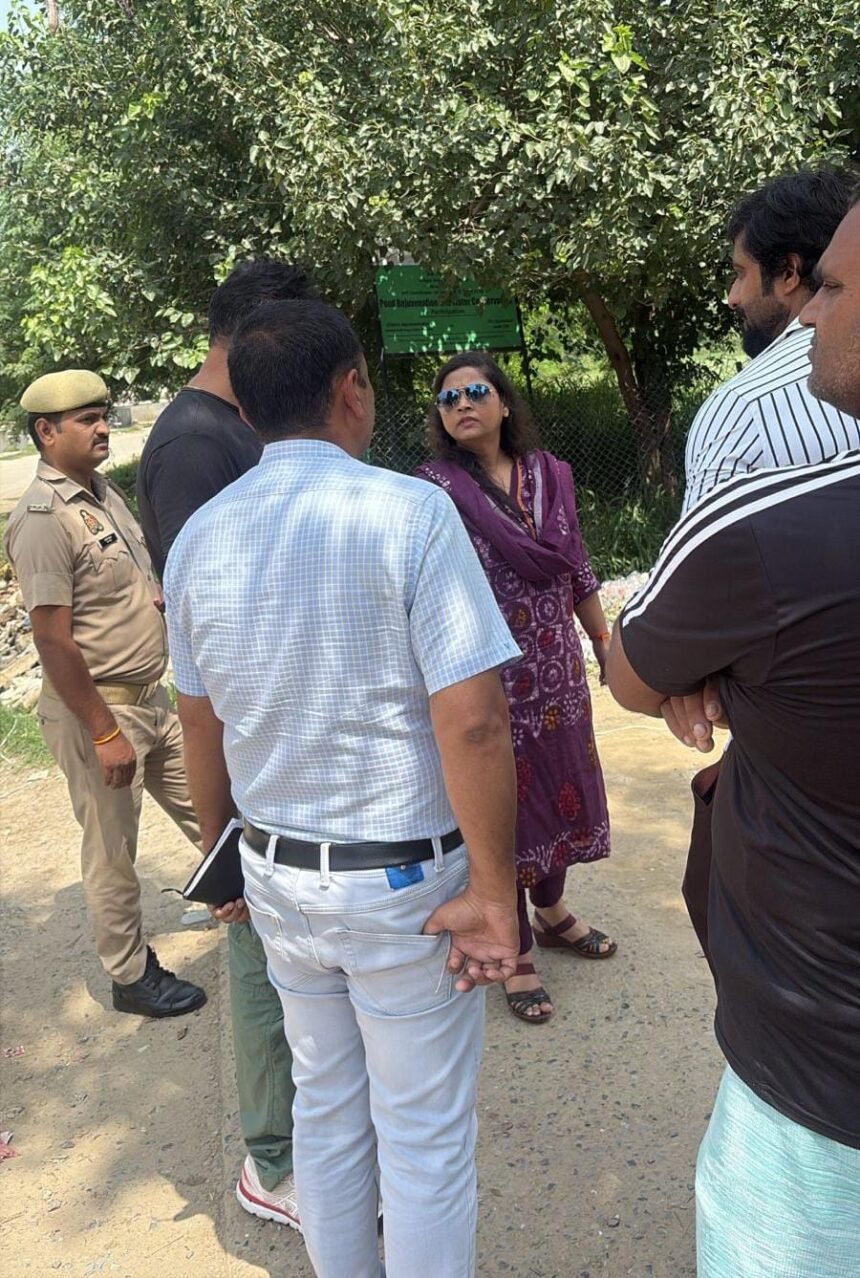 Sudden inspection by Greater Noida Authority’s OSD Gunja Singh in Saini village IMAGE CREDIT TO GNIDA