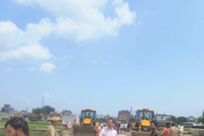 Strict action by the authority in Ghaziabad IMAGE CREDIT TO GDA