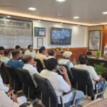 Municipal Commissioner Held Discussions with Councilors on City Development Works IMAGE CREDIT TO NAGAR NIGAM