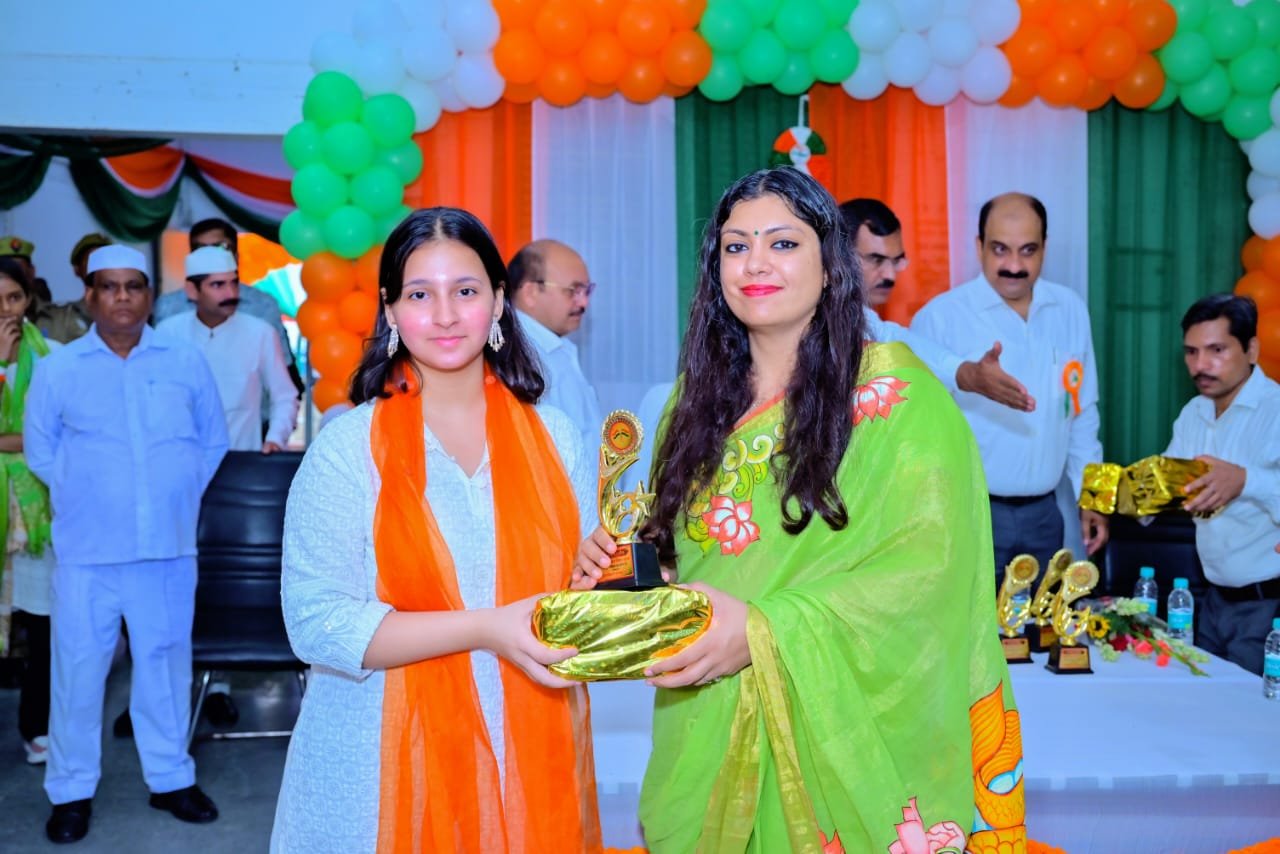 Gautam Buddh Nagar, the celebration of Independence resonated alongside the honor of the tricolor flag IMAGE CREDIT TO INFORMATION DEPARTMENT