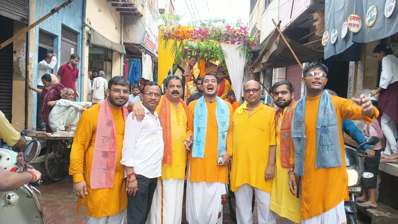 Shri Bihari Ji Nagar Procession: Muradnagar Immersed in Devotion, a Divine Blend of Bhakti Music and Faith on Janmashtami IMAGE CREDIT TO REPORTER