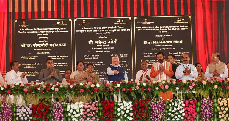 While inaugurating the Dwarka Expressway and Urban Extension Road, Prime Minister Modi said, "Modern infrastructure will pave the way for a self-reliant India and make it stronger." IMAGE CREDIT TO PIB