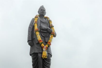 The new academic session of MCU Abhyuday inaugurated; Chief Minister unveiled the statue of Dada Makhanlal IMAGE CREDIT TO Makhanlal Chaturvedi University