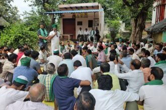 In the Bhakiyu panchayat, issues of sugarcane payment, smart meters, and stray animals were raised, with farmers sounding the call for a possible protest. IMAGER CREDIT TO REPRTER