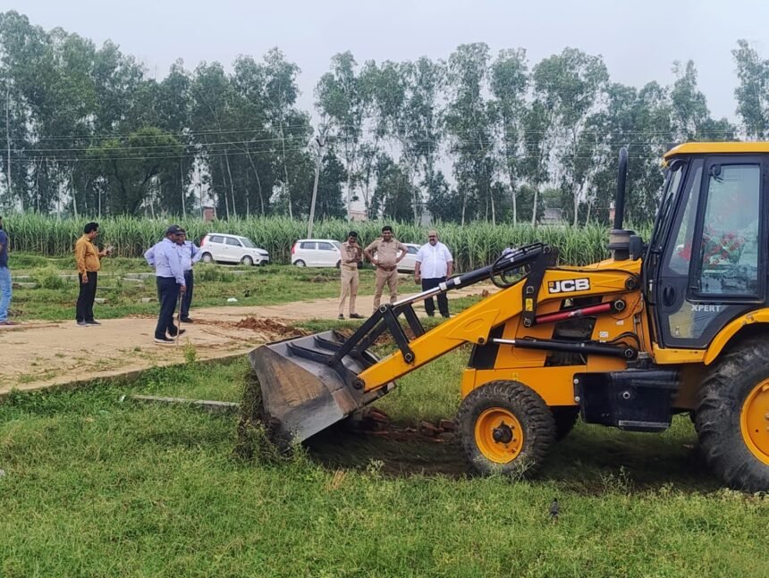 Authority's Bulldozer Moves Against Illegal Colonies in Simbhaoli Area, Seven Structures Demolished IMAGE CREDIT TO HPDA