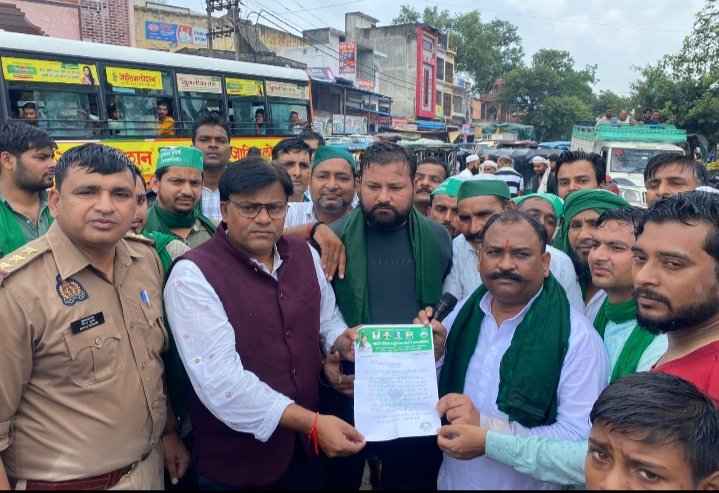 Frustrated with potholes, people staged a sit-in protest on the road; the demonstration ended following officials' assurances IMAGE CREDIT TO BKU conflict