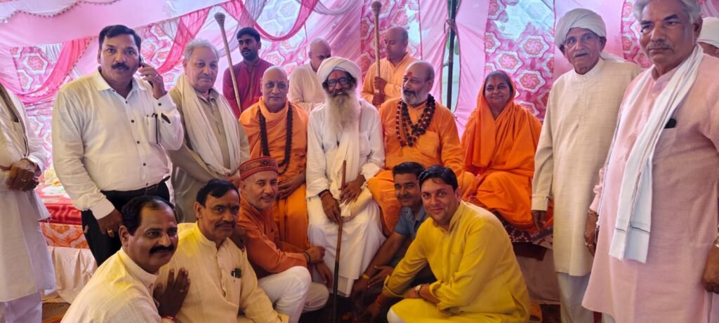 मवीखुर्द भूमिया धाम पर 26वां भंडारा : साधु-संतों के प्रवचनों और भक्ति रस में डूबा रहा वातावरण 2 WhatsApp Image 2025 09 07 at 7.19.31 PM
