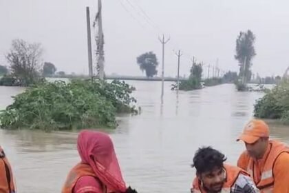 NDRF Demonstrates Readiness, Rescues Four-Member Family Including Pregnant Woman from Floodwaters IMAGE CREDIT TO REPORTER