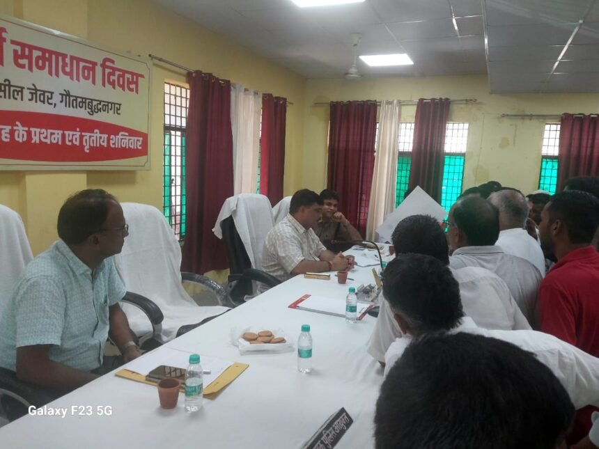 Complete Resolution Day in Gautam Buddha Nagar IMAGE CREDIT TO INFORMATION DEPARTMENT