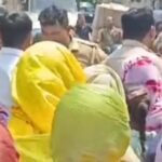 Women protest due to waterlogging: Blockade on Dev Nandini Flyover, roads stuck in traffic jam for hours IMAGE CREDIT TO REPORTER