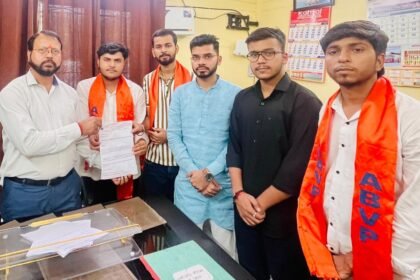 Questions Raised on Security of Educational Institutions in Greater Noida, ABVP Submits Memorandum to DM Representative IMAGE CREDIT TO ABVP
