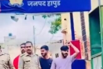 Young Man’s Reel in Handcuffs Turns Police Station Gate into a Stage for Fun; Police Department Shocked After Video Goes Viral on Facebook IMAGE CREDIT TO REPORTER