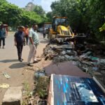 Bulldozer Operation by Municipal Corporation in Indirapuram IMAGE CREDIT TO NAGAR NIGAM