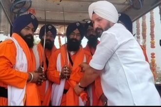 Grand Welcome for Nagar Kirtan Procession on the 350th Martyrdom Anniversary of Guru Tegh Bahadur Sahib in Garh and Simhavali IMAGE CREDIT TO REPORTER