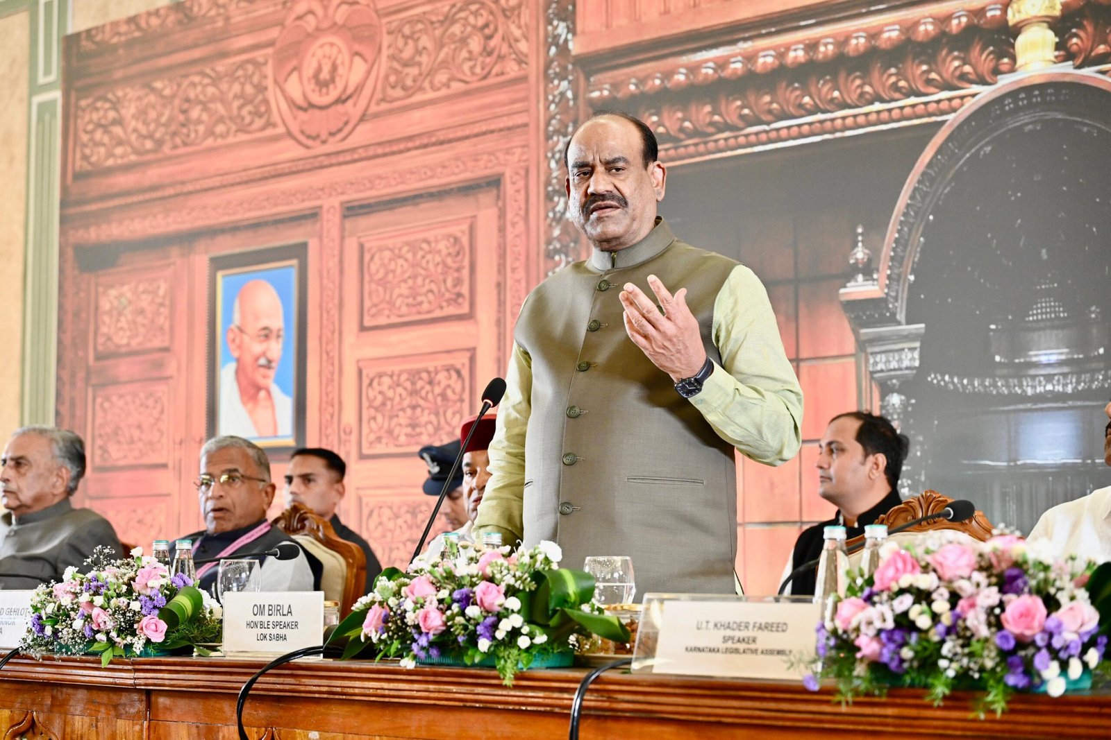 Lok Sabha Speaker Emphasizes Dialogue and Transparency IMAGE CREDIT TO PIB