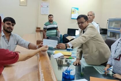 25 Cases Settled in Consumer Disputes Redressal Commission INFORMATION DEPARMENT