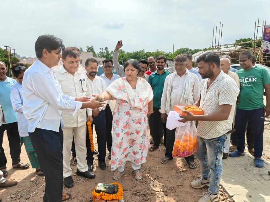 Mayor Lays Foundation for Construction Works Worth ₹10 Crore in Ghaziabad City IMAGE CREDIT TO NAGAR NIGAM