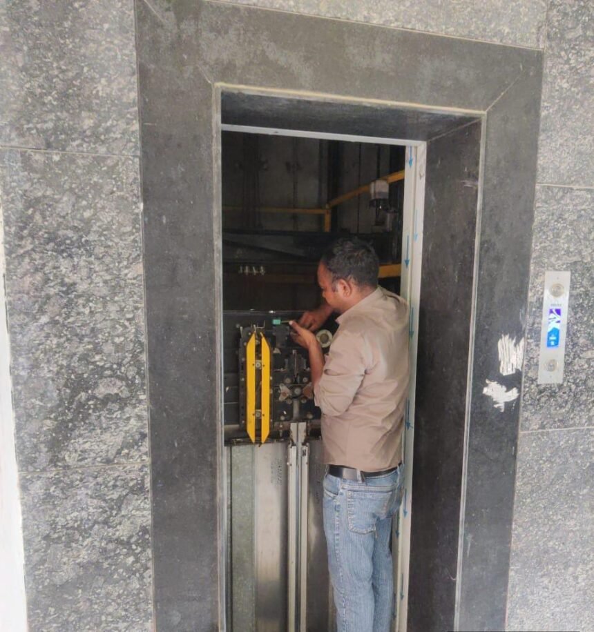 Children trapped in a stalled lift in Madhuban Bapu Dham group housing tower; Authority takes swift action, issues notice to the firm IMAGE CREDIT TO AUTHORITY