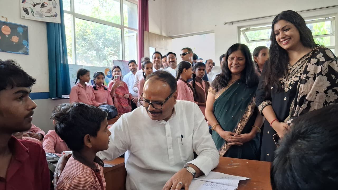 Deputy CM Brajesh Pathak visits Greater Noida IMAGE CREDIT TO INFORMATION DEPARTMENT