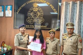 Ghaziabad Police recovered lakhs of rupees defrauded by cyber fraudsters IMAGE CREDIT TO POLICE