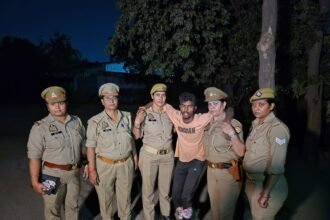 A women police team arrested robbers in an encounter; one was shot in the leg IMAGE CREDIT TO POLICE