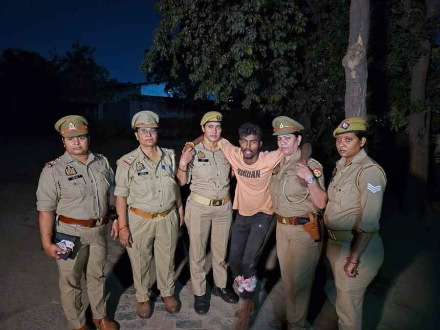A women police team arrested robbers in an encounter; one was shot in the leg IMAGE CREDIT TO POLICE