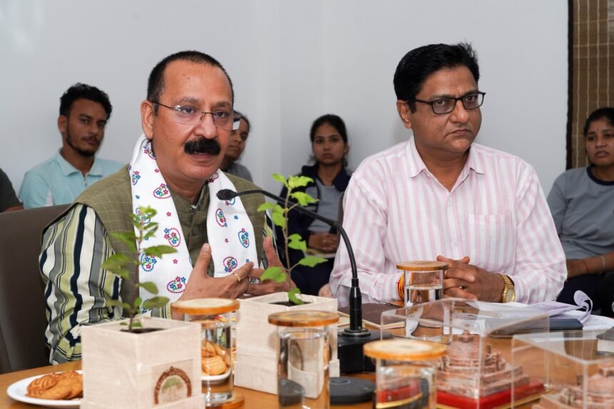 A deep discussion on the Modi era and Amrit Kaal was held at Sanchi University. Professor Sanjay Dwivedi stated that the Prime Minister has changed the direction and fate of India IMAGE CREDIT TO UNIVERSITY