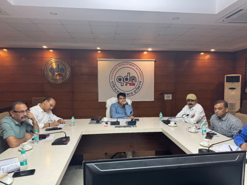 The houses under the Tulsi Niketan Yojana will be redeveloped. A blueprint was made during a meeting between the GDA (Ghaziabad Development Authority) and NBCC, and the MoU (Memorandum of Understanding) will be signed soon IMAGE CREDIT TO AUTHORITY
