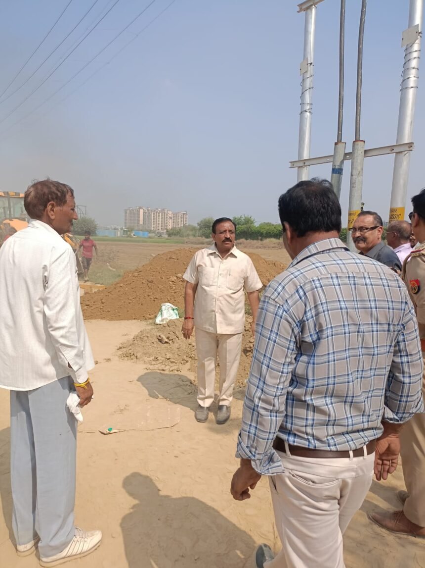 Road construction work begins from Agarwal Heights to Bhatta No. 5 in Rajnagar Extension, marking a new pace of development IMAGE CREDIT TO AUTHORITY