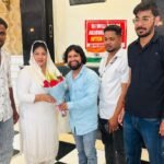 Salman Pahalwan attended the blood donation camp, where former chairperson Reena Bhati welcomed him with a bouquet IMAGE CREDIT TO NAGAR PALIKA