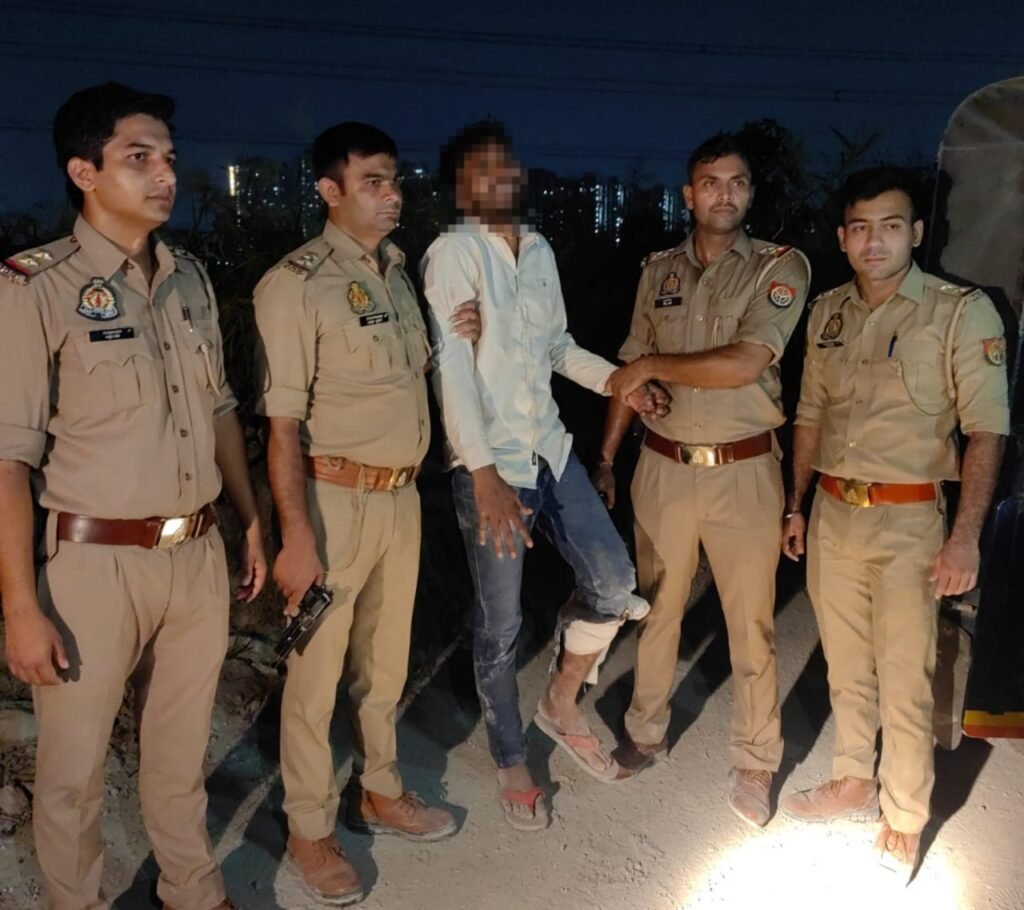 विजयनगर पुलिस ने मुठभेड़ में दो झपटमारों को किया गिरफ्तार, एक के पैर में लगी गोली 2 WhatsApp Image 2025 09 30 at 8.19.42 PM